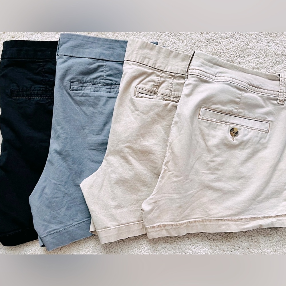 4 Pair Bundle - Women’s Shorts - Size 8